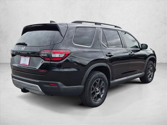 Certified 2024 Honda Pilot TrailSport image 5