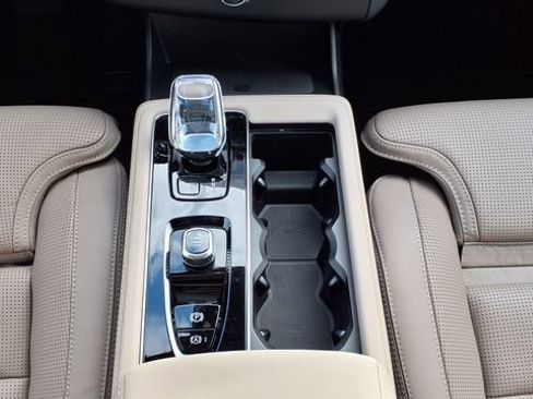 New 2026 Volvo XC90 B6 Ultra w/ Lounge Package image 27