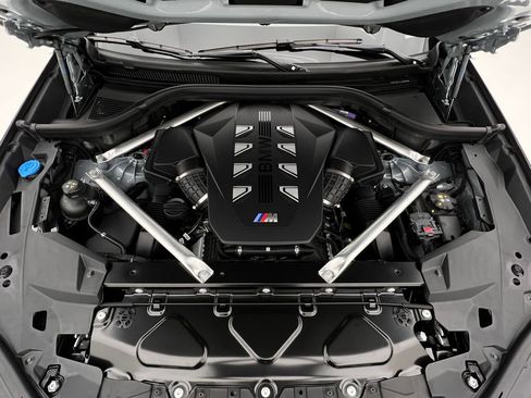 New 2026 BMW X5 M60i w/ Climate Comfort Package image 15