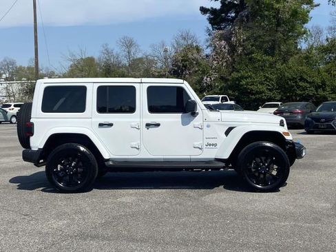Used 2024 Jeep Wrangler Unlimited Sahara AWD/4WD image 2
