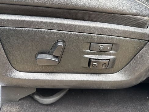 Used 2018 RAM 2500 Laramie w/ Sport Appearance Group image 24