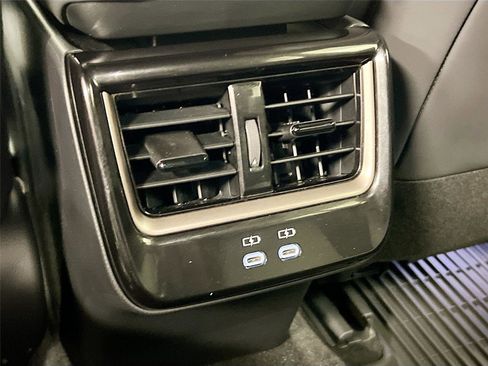 Used 2025 Toyota Crown Signia image 28