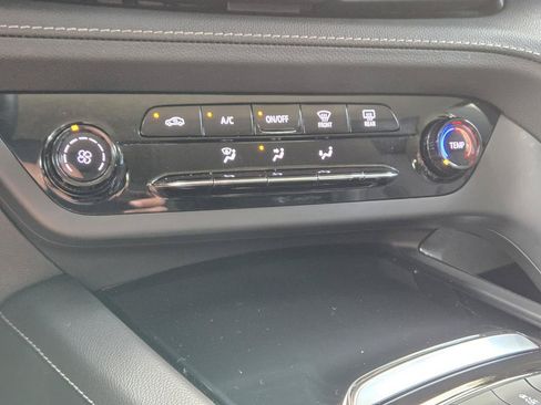 Used 2022 Buick Envision Preferred w/ Sport Touring Package FWD image 26