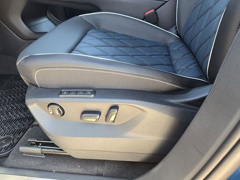 New 2026 Volkswagen Atlas Cross Sport SEL Premium R-Line image 19