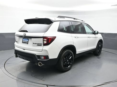 Certified 2024 Honda Passport Black Edition image 6
