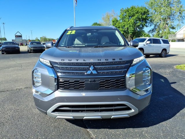 Used 2022 Mitsubishi Outlander SEL FWD image 2