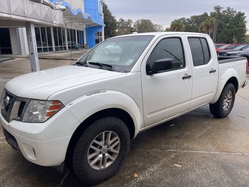 Used 2018 Nissan Frontier SV w/ Value Truck Package image 1
