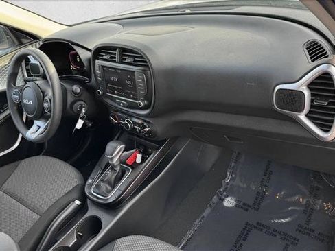 Used 2024 Kia Soul LX w/ Option Group 015 FWD image 20