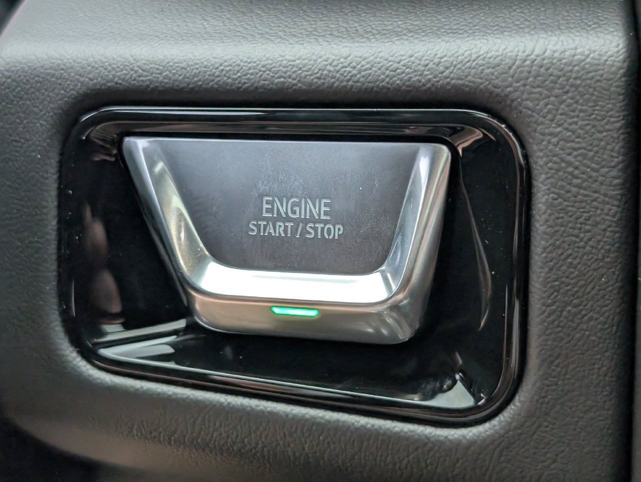 New 2027 GMC Yukon Denali w/ Sun & Power Step Package AWD/4WD image 15