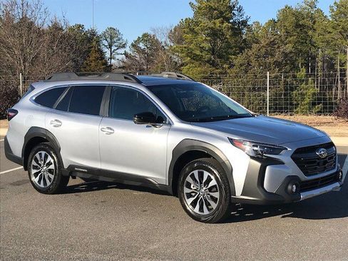 Used 2025 Subaru Outback Limited w/ Popular Package #2 image 2