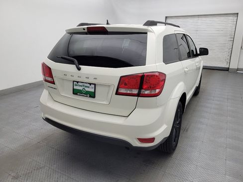 Used 2019 Dodge Journey SE w/ Blacktop Package FWD image 7