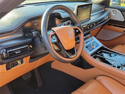 Certified 2022 Lincoln Aviator Black Label w/ Dynamic Handling Package image 9