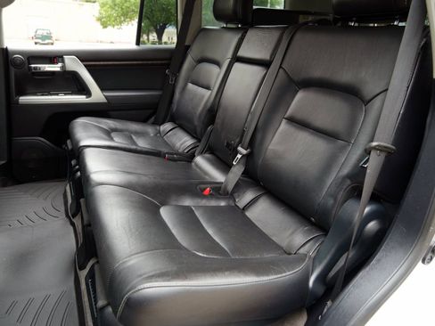 Used 2015 Toyota Land Cruiser AWD/4WD image 13