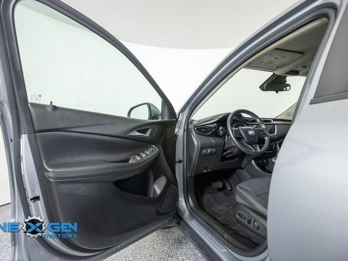 Used 2023 Buick Encore GX Preferred w/ Cold Weather Comfort Package AWD/4WD image 9