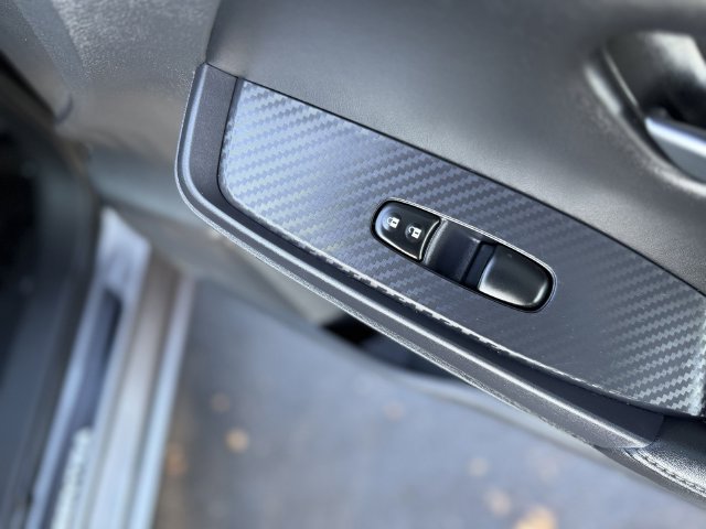 Used 2024 Nissan Sentra SV FWD image 33
