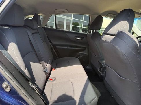 Used 2021 Toyota Venza LE AWD/4WD image 13