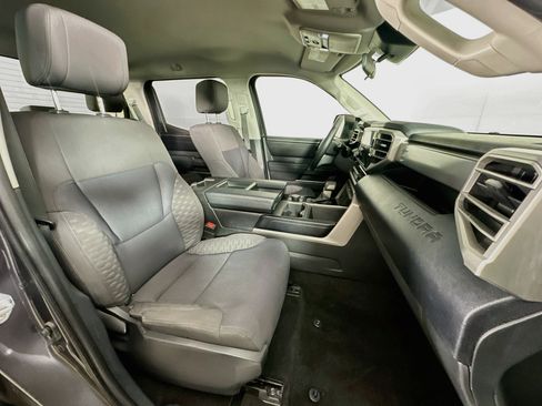 Used 2022 Toyota Tundra SR5 AWD/4WD image 28