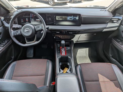 Used 2025 Nissan Kicks SR AWD/4WD image 26