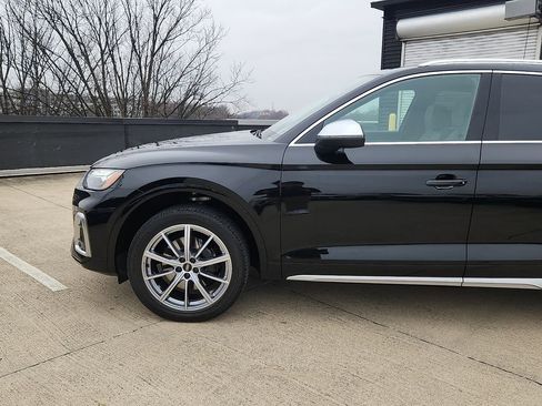 Used 2022 Audi SQ5 Premium w/ Convenience Package image 6
