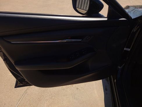 Used 2024 MAZDA MAZDA3 s image 15