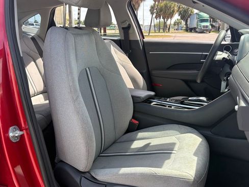 Used 2021 Hyundai Sonata SE w/ Preferred Accessory Package image 15