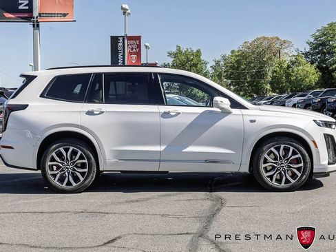 Used 2022 Cadillac XT6 Sport w/ Technology Package AWD/4WD image 22