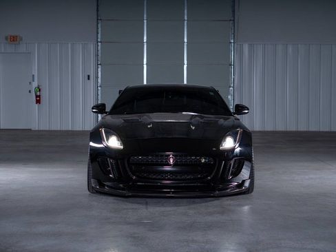 Used 2015 Jaguar F-TYPE R image 2