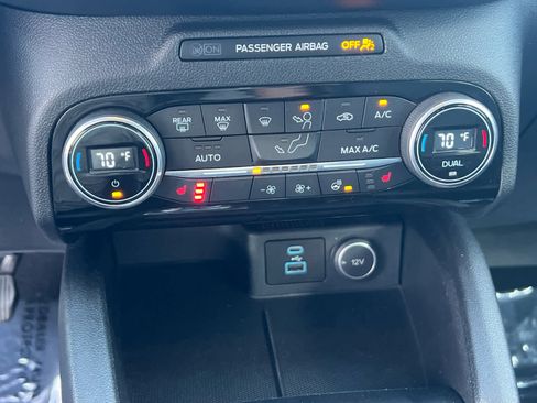 Certified 2021 Ford Escape SEL image 36