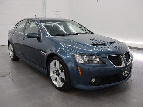 Used 2009 Pontiac G8 GT w/ Premium Package RWD image 2