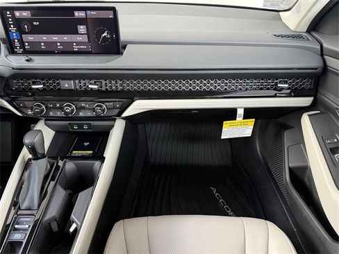 Used 2023 Honda Accord EX-L image 14