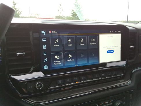 Used 2024 Chevrolet Silverado 2500 ZR2 w/ Technology Package image 34