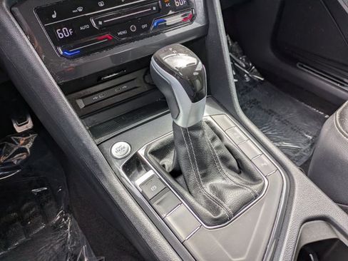 Used 2024 Volkswagen Tiguan SE R-Line FWD image 12