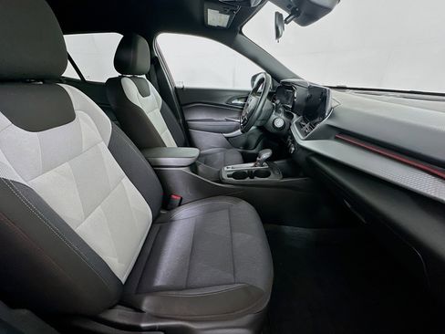 Used 2024 Chevrolet Trax RS w/ Driver Confidence Package image 29