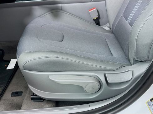 New 2026 Hyundai Elantra SE w/ Cargo Package image 19