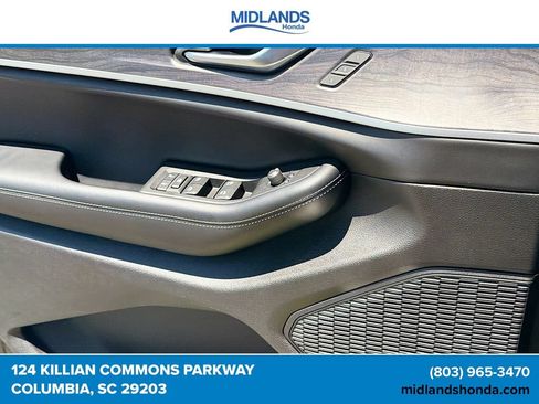 Used 2025 Jeep Grand Cherokee Limited AWD/4WD image 24