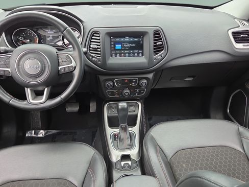 Used 2020 Jeep Compass Latitude FWD image 13