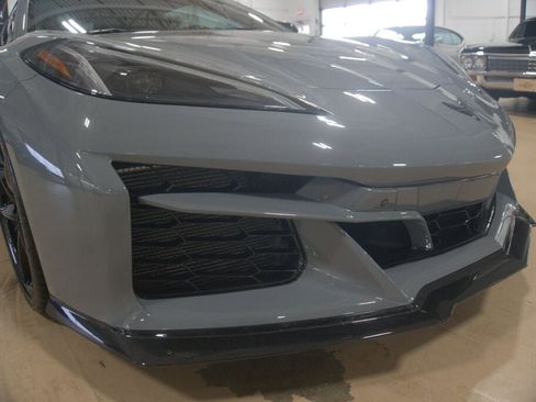 Used 2025 Chevrolet Corvette E-Ray w/ ZER Performance Package image 9