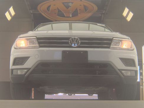 Used 2019 Volkswagen Tiguan SEL image 4