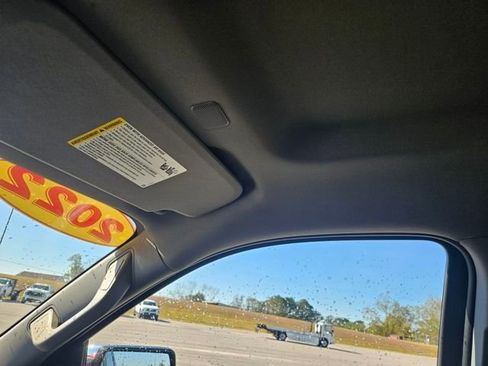 Used 2022 GMC Sierra 1500 SLT image 21