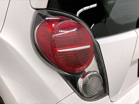 Used 2015 Chevrolet Spark LT image 21