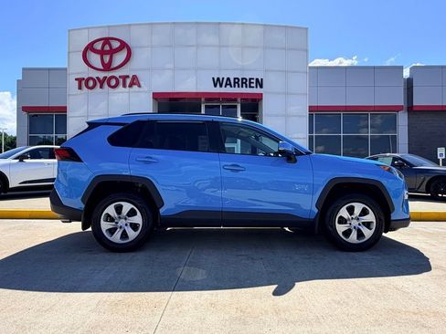 Used 2019 Toyota RAV4 LE w/ All Weather Liner Package AWD/4WD image 3