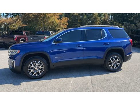 Certified 2023 GMC Acadia SLE w/ Driver Convenience Package image 5