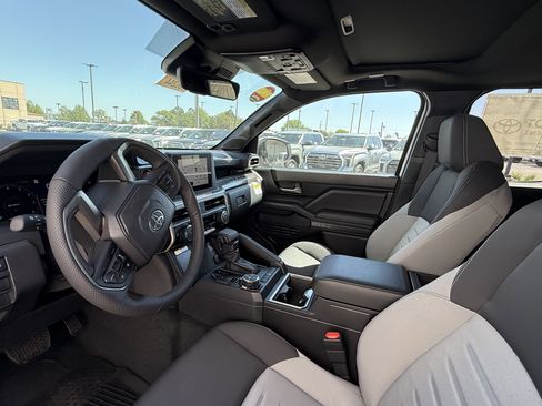 New 2026 Toyota Tacoma TRD Off-Road AWD/4WD image 11