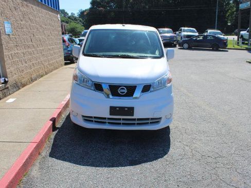 Used 2017 Nissan NV200 SV w/ Technology Package FWD image 2
