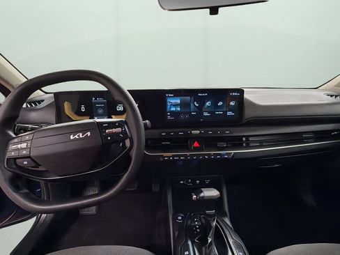 Used 2025 Kia K4 FWD image 10