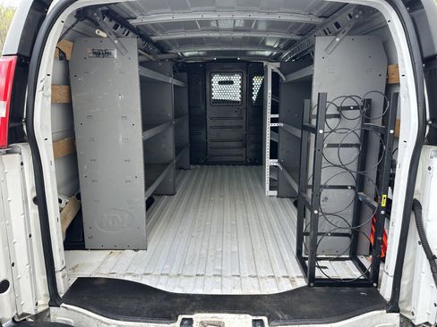 Used 2020 GMC Savana 2500 w/ Driver Convenience Package RWD image 8