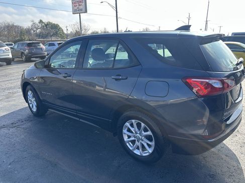 Used 2018 Chevrolet Equinox LS image 10