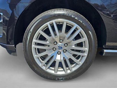 Used 2024 Ford Expedition Limited image 26