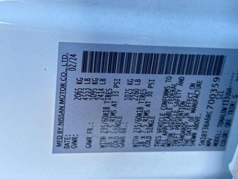 Used 2024 Nissan Rogue SV FWD image 31