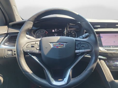 Used 2020 Cadillac XT6 Premium Luxury FWD image 10